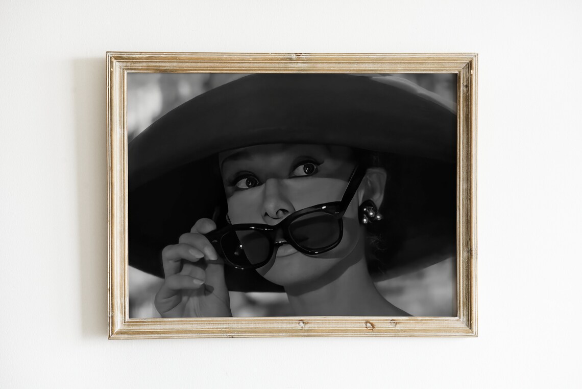 Audrey Hepburn at Tiffanys Vintage Fashion Print - Image 3