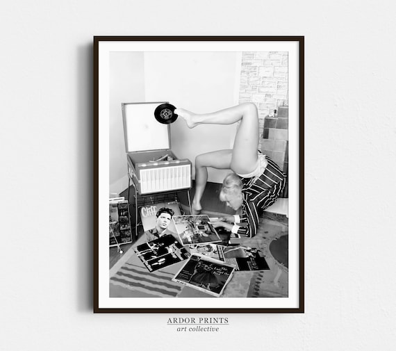 Contortionist Plays Vinyl Poster, Vintage Music Art