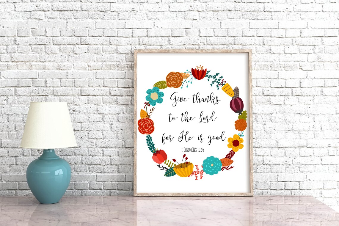 Give Thanks to the Lord Bible Verse Floral Wreath - Image 3