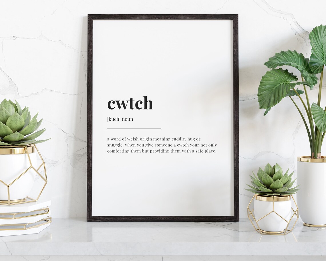 Cwtch Definition Meaning Typography Wall Art - Image 2