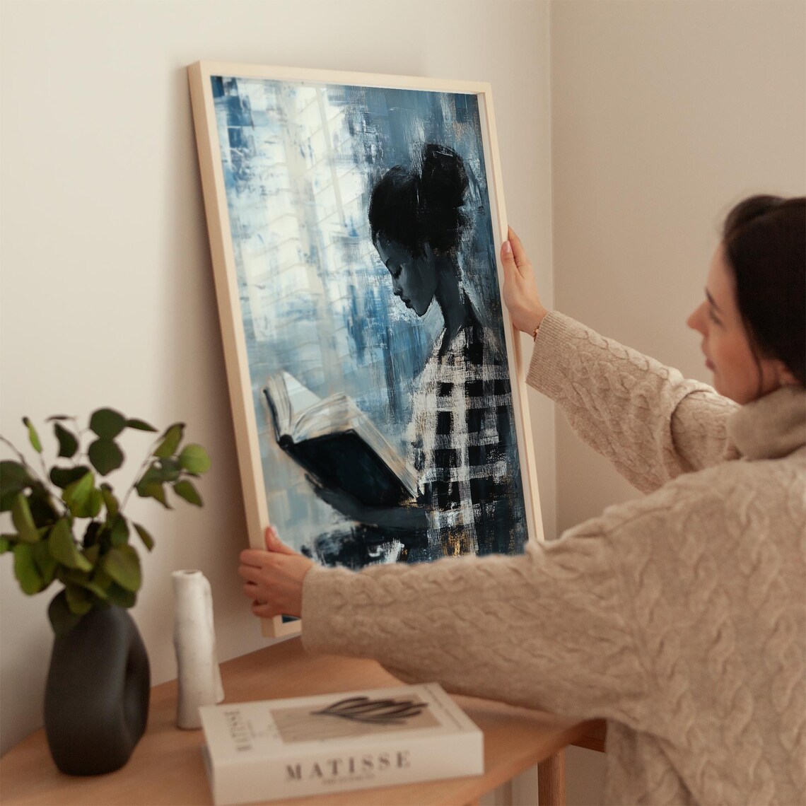 Abstract Portrait of a Woman Reading, Modern Figurative Artwork - Image 3