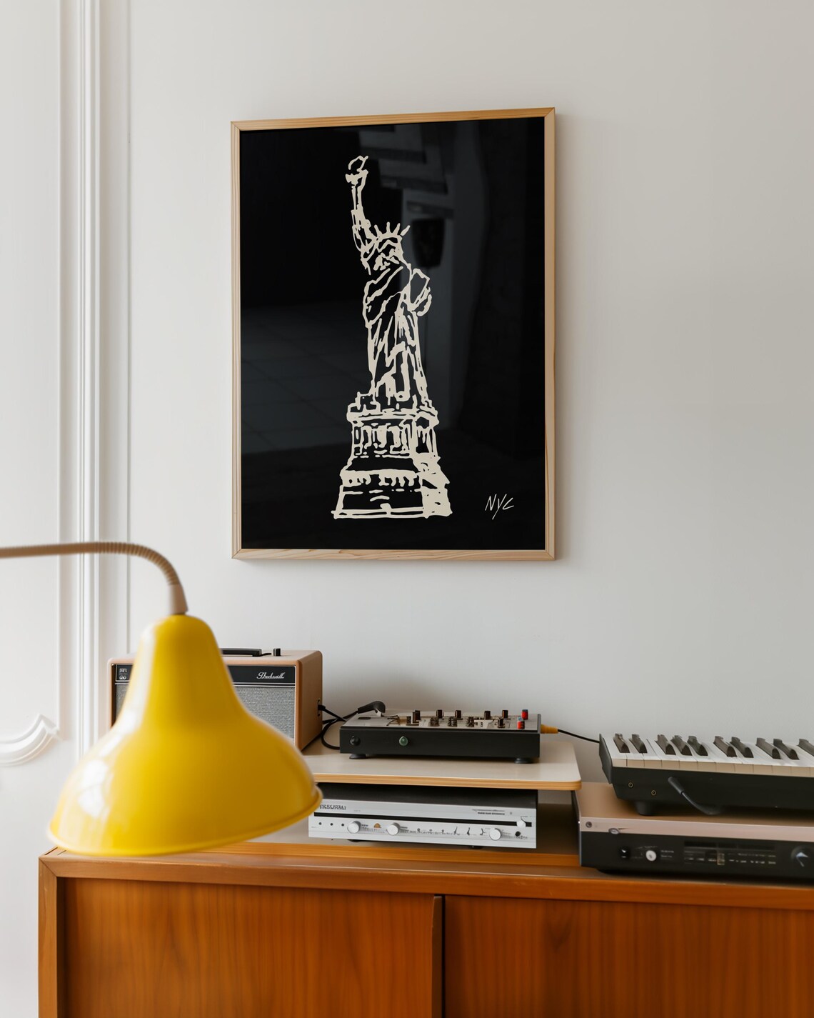 Statue Of Liberty Silhouette, Minimalist Travel Decor - Image 2