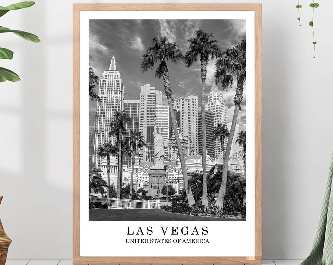 Las Vegas Strip Liberty Replica And Palms Black And White Photo Poster