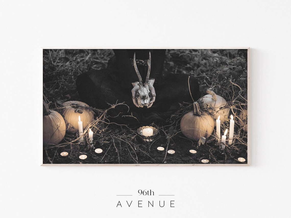 Halloween Spooky TV Art - Seasonal Decor